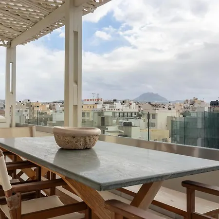 Central Apartment On Lionsquare With Sea And City View Heraklion  Exterior photo